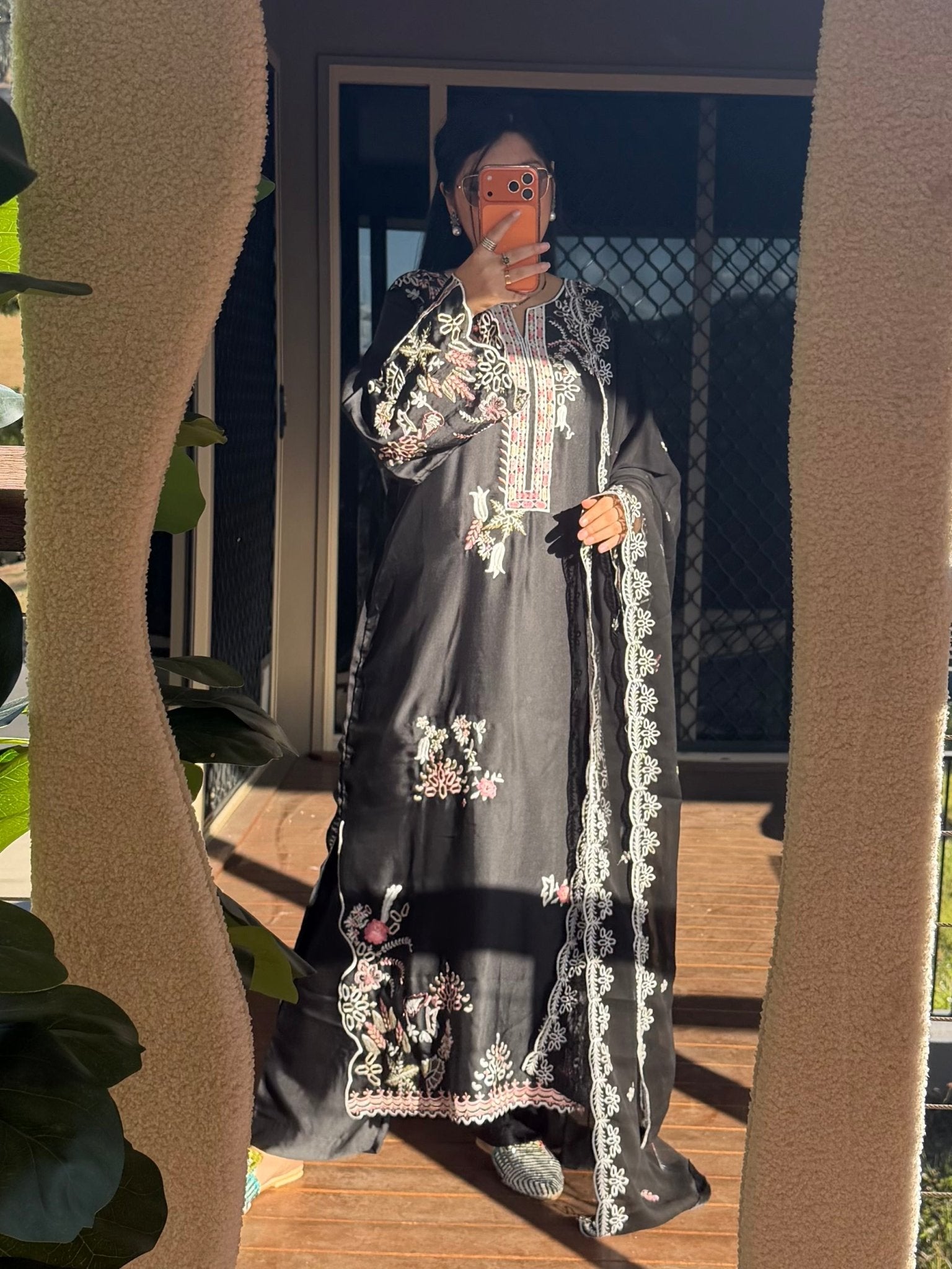 RN-02 - Rang-e-Nayaab - Grusha khurana Label