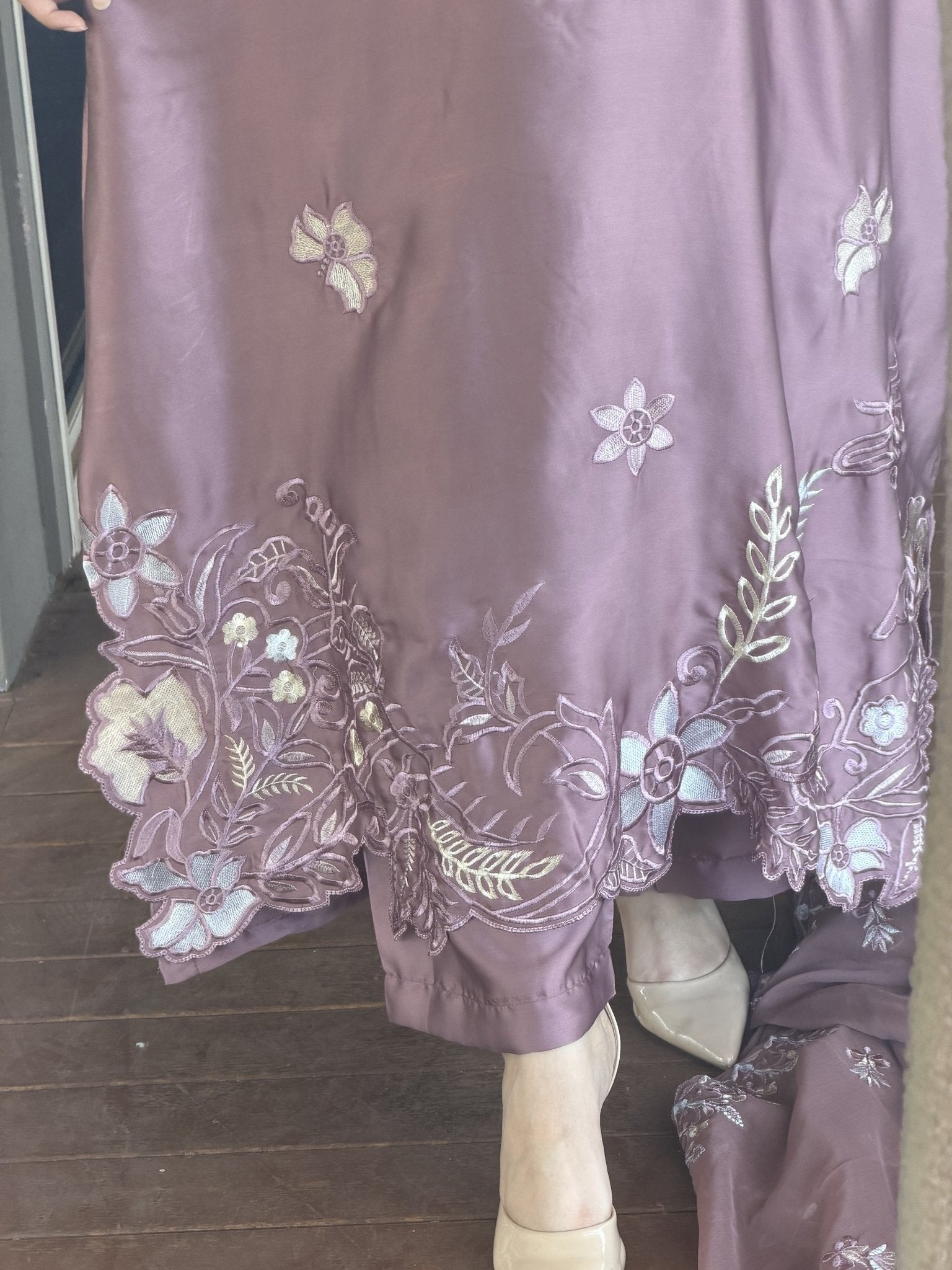 RN-08 - Rang-e-Nayaab - Grusha khurana Label